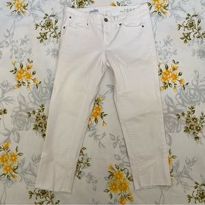Gap Size 27 Always Skinny White Capris